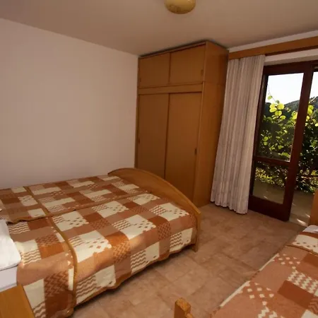 Lucia Guest house 2*