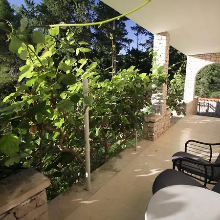 Lucia Guest house