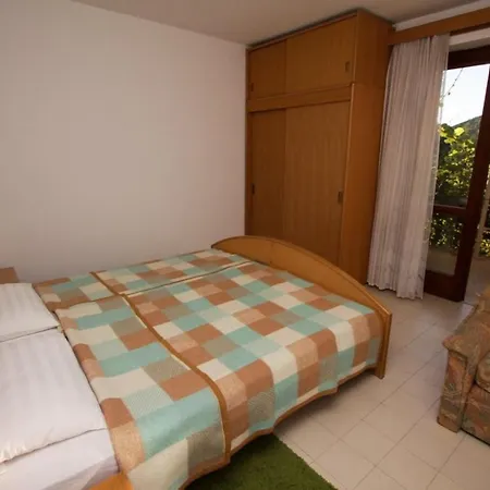 Lucia Guest house 2*
