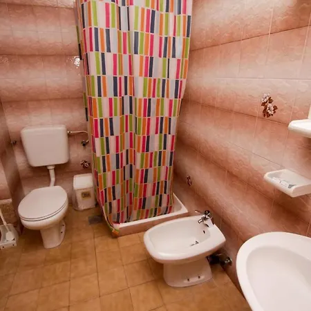 Lucia Guest house 2*
