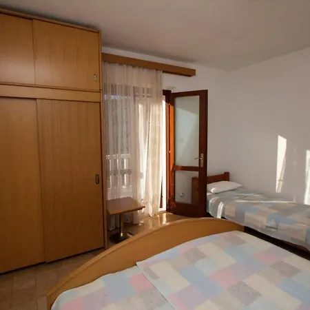 Guest house Lucia 2*