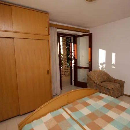 Guest house Lucia 2*